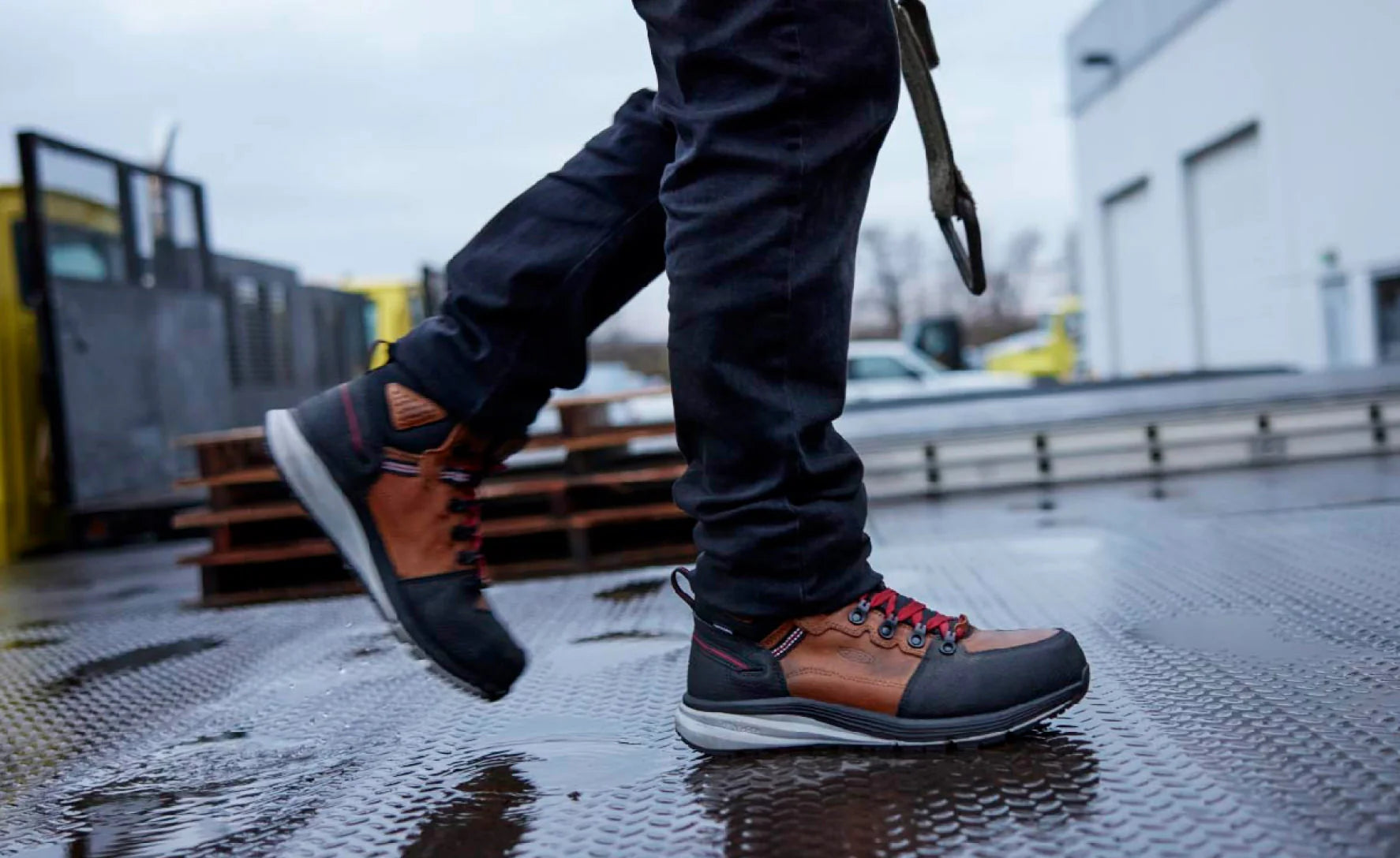 Men's Red Hook Waterproof Boot (Carbon Toe) | Tobacco/Black - Image 6